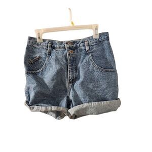 Arizona jean company 13 juniors jean shorts